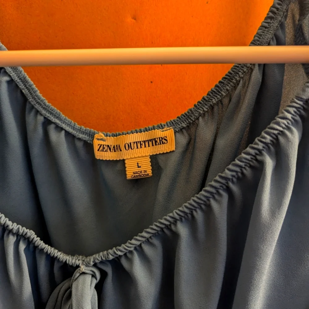 Blouse - Picture 2 of 2